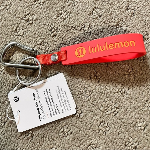 Lululemon | Silicone Keychain NWT