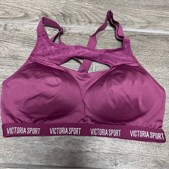 Victoria’s Secret Sport Wireless Racerback Bra