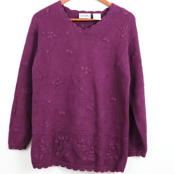 Northern Reflections | Flower Embroidered Sweater