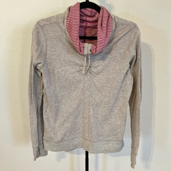 Lululemon | n A Cinch Reversible Gray & Pink Striped Cowl Neck Pullover