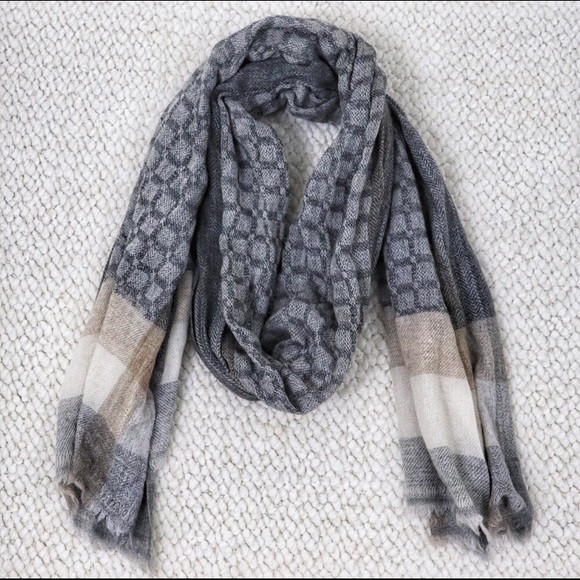 Gray Exclusive Cashmere Handmade in Nepal Scarf